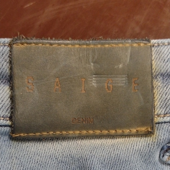 SAIGE Stylish Light Blue Barrel Leg or Wide Leg Jeans - Picture 14 of 16